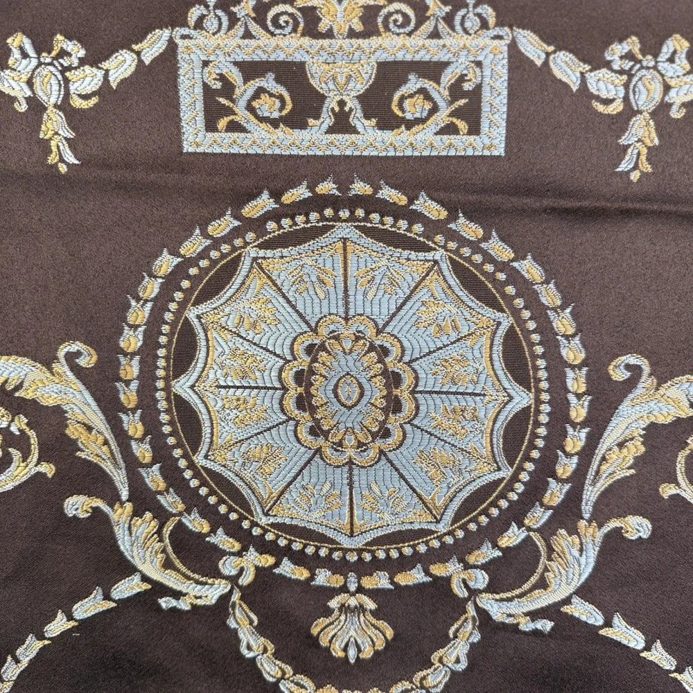 CASA Table Runner 72